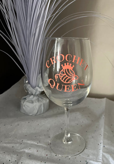 Crochet Queen Stemmed Wine Glass (12 oz)